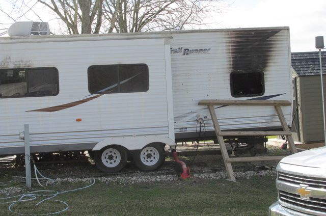 190116 001 Camper Fire 005.jpg