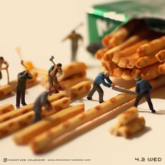 miniature-figurines.jpg