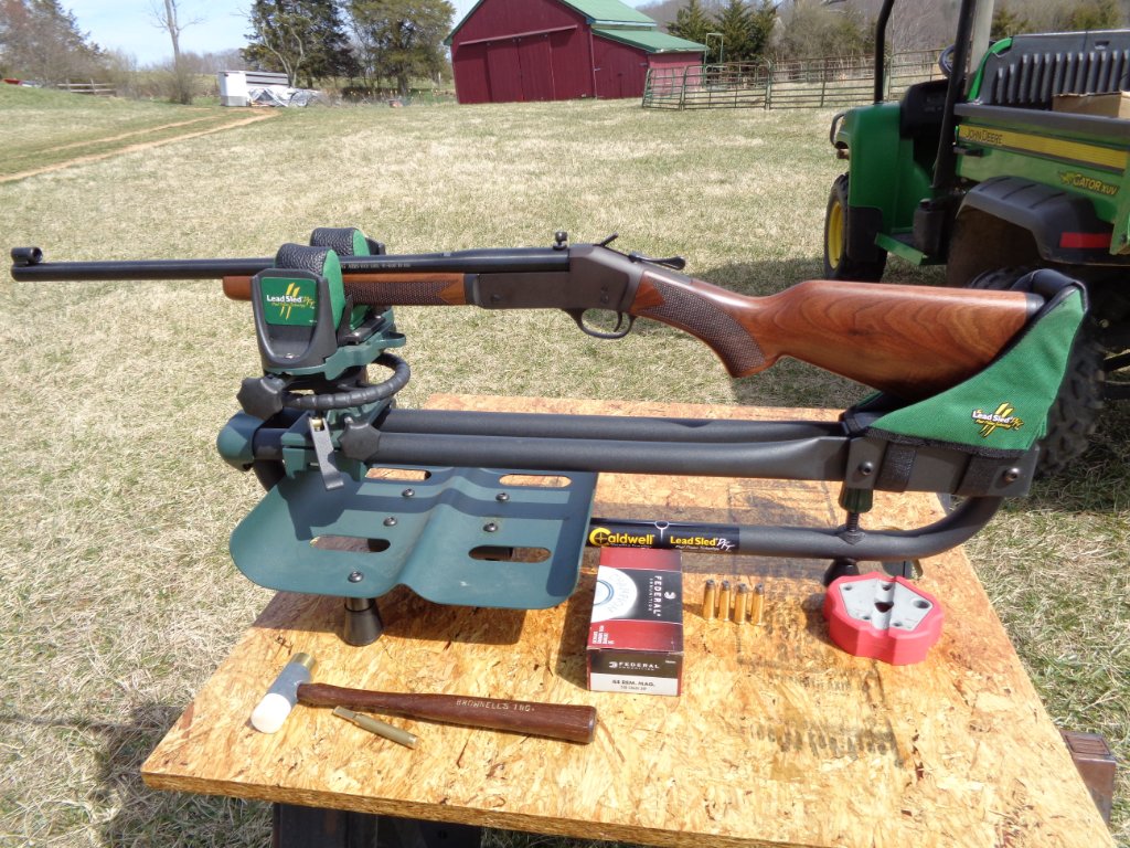 Henry Single 44Mag Sight-in @ 25 yds.JPG