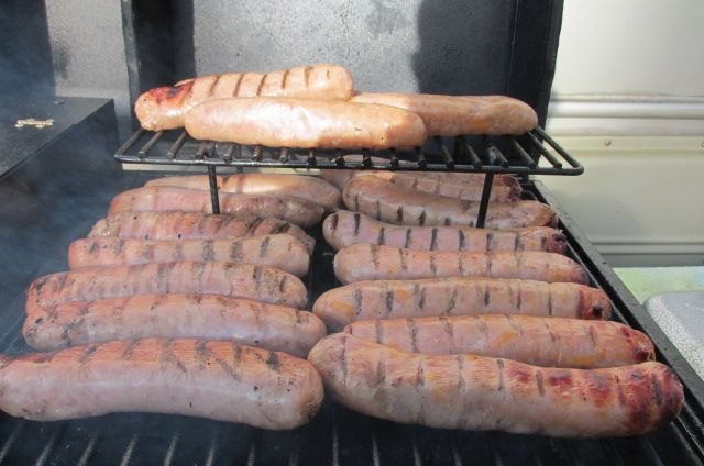 200620 001 homemade Brats 002.jpg