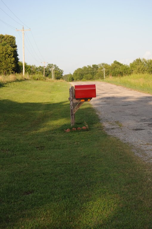 01 new mailbox.jpg