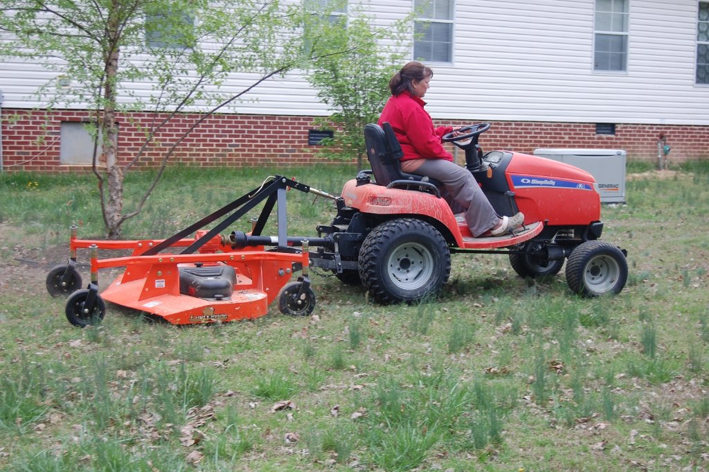 Tinas finish mower 1.jpg