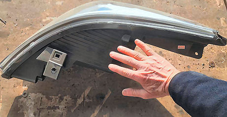 221204 002 headlight 001.jpg