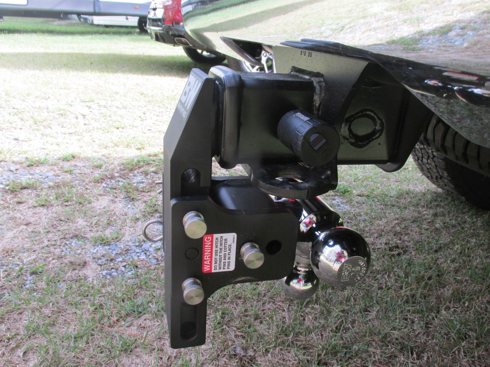 260927 001 B and W trailer hitch 002.jpg