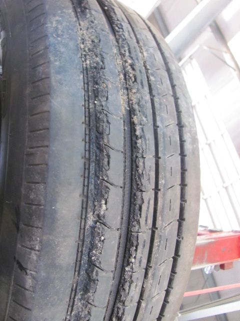 180307 002 damaged tire 002.jpg