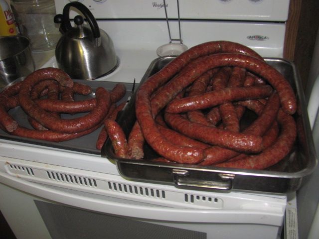 180324 001 sausage in new smoker 005.jpg