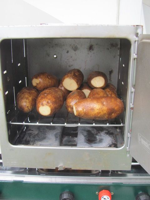 180620 007 baking taters 001.jpg