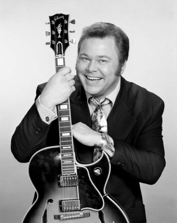 Roy Clark.jpg