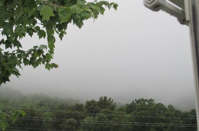 190609 002 heavy sky 001.jpg