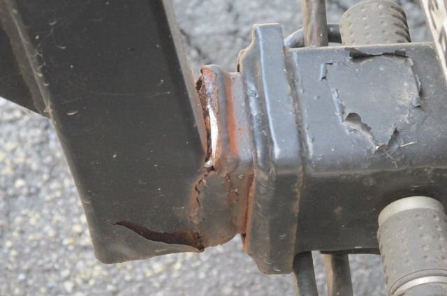 190820 001 broken carrier 002.jpg