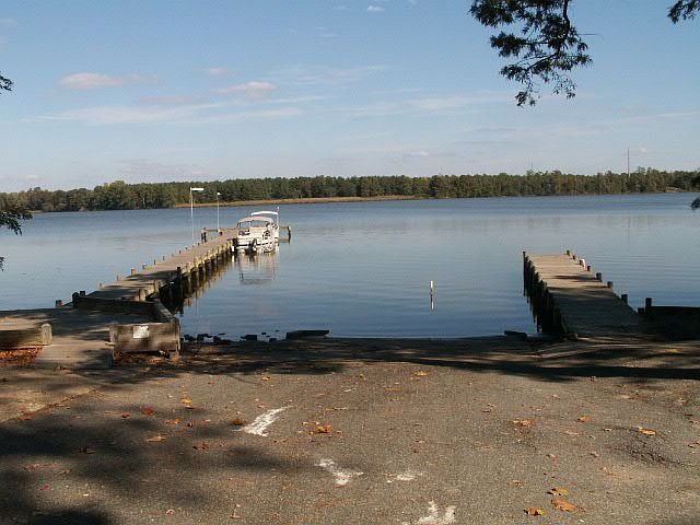 071024 002 boat ramp 001.jpg