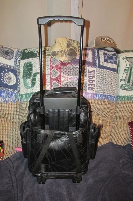 200409 004 carrying case 001.jpg