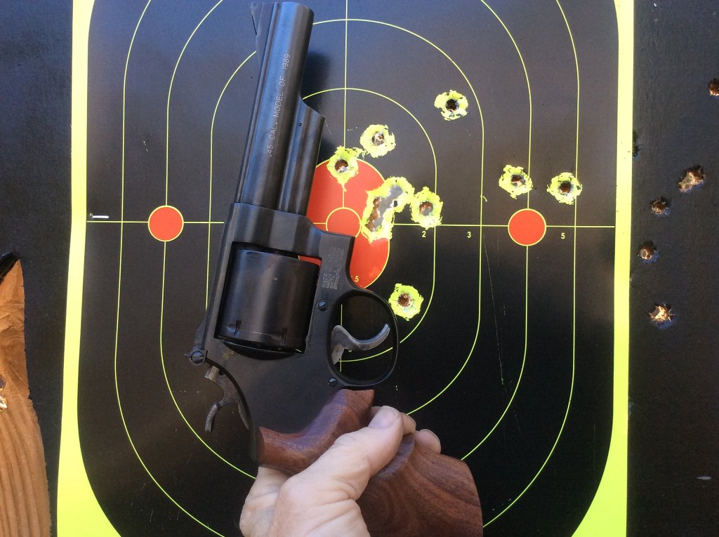 SW 25 7  double action shots from 10 yds.jpg