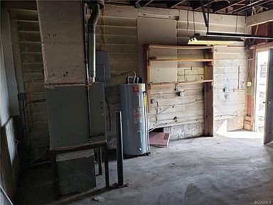 Dad's garage.jpg