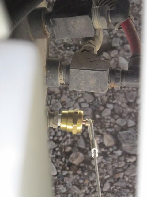 210323 001 new main tank valve 003.jpg