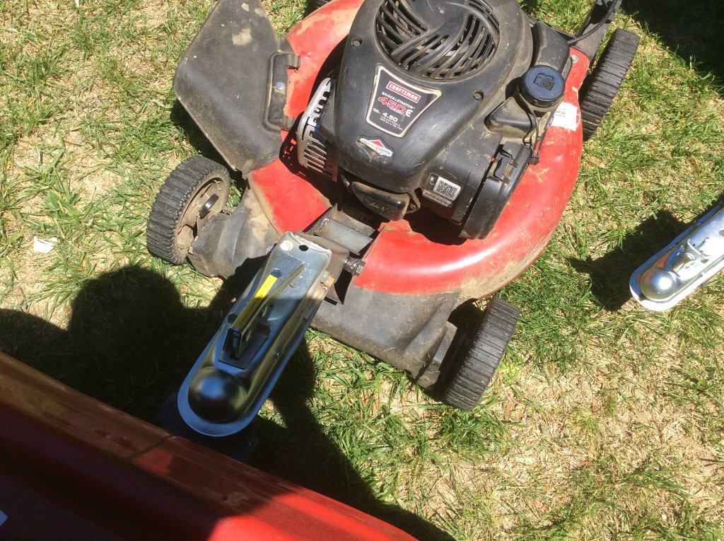 lawn mower hitch.jpg