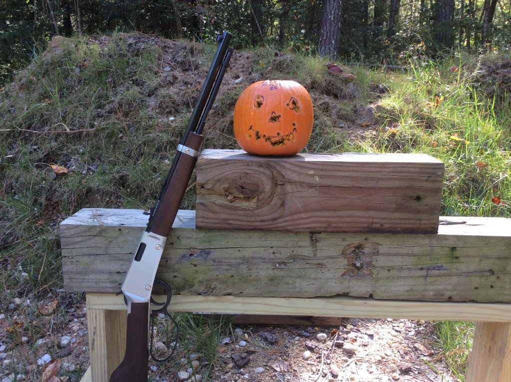 carved pumpkin for 2021 with Henry Evil Roy 22 Carbine.jpg