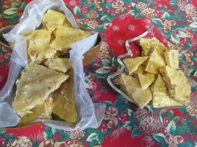 211220 002 peanut brittle 001.jpg