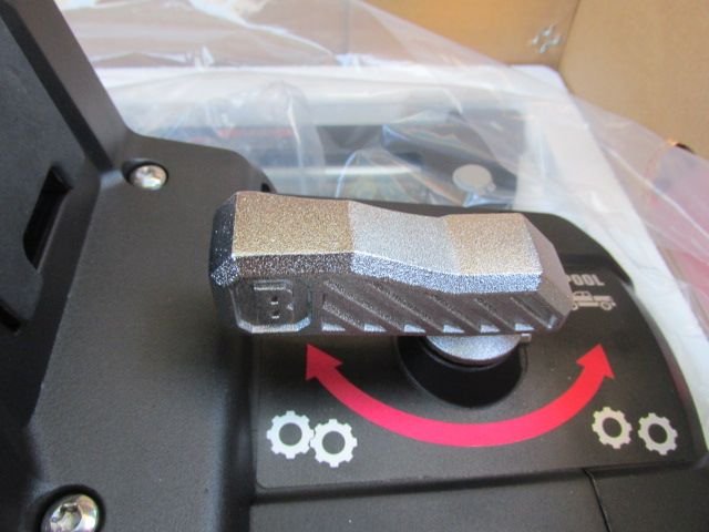 220210 001 lock-unlock 001.jpg