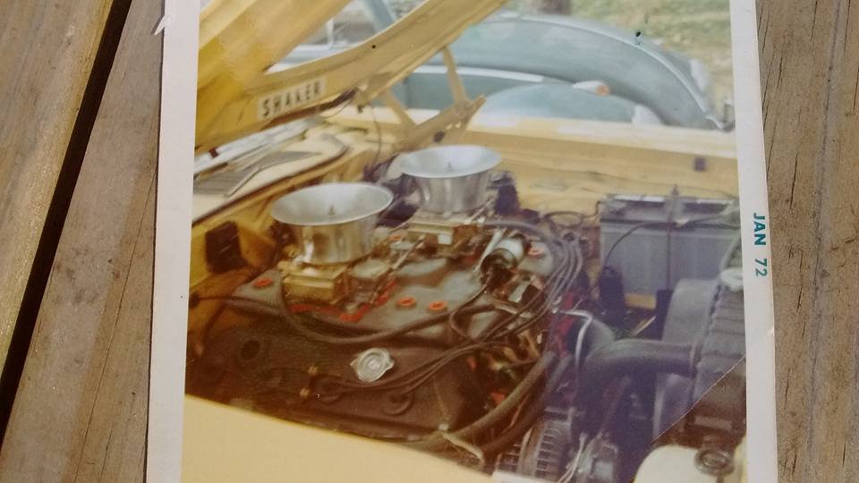 1970 Hemicuda with race hemi.jpg