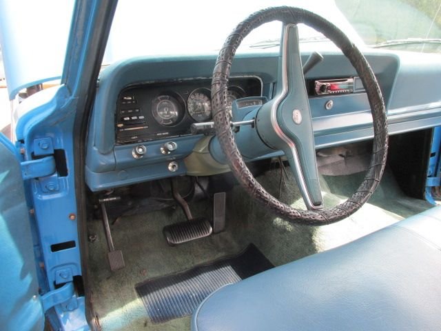 220217 002 interior 001.jpg