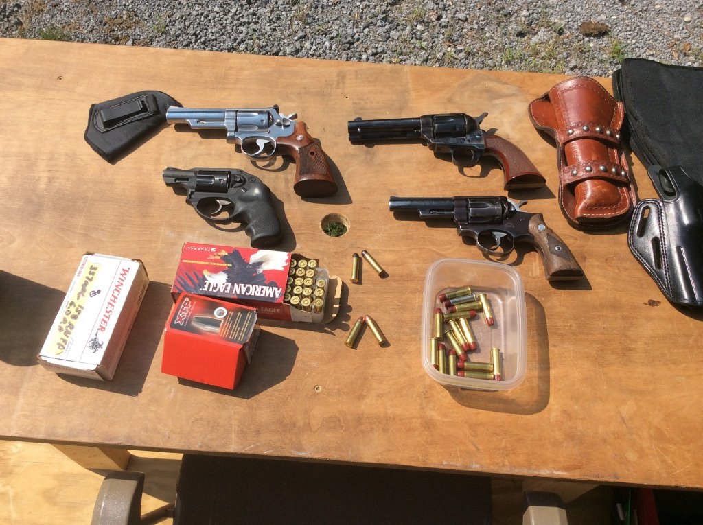 meesin with my 357 revolvers today     9 15 2022.jpg