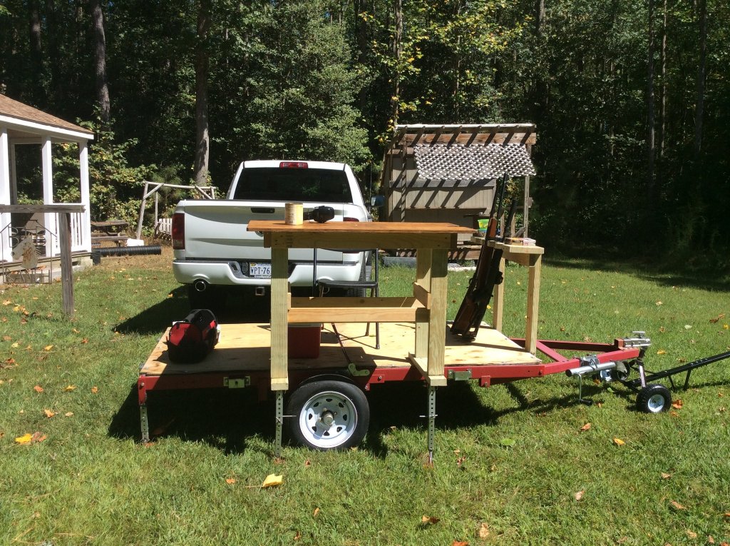 roll around platform finished with rifle rack.jpg