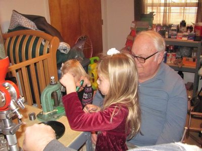 161211 001 girls reloading 002.jpg