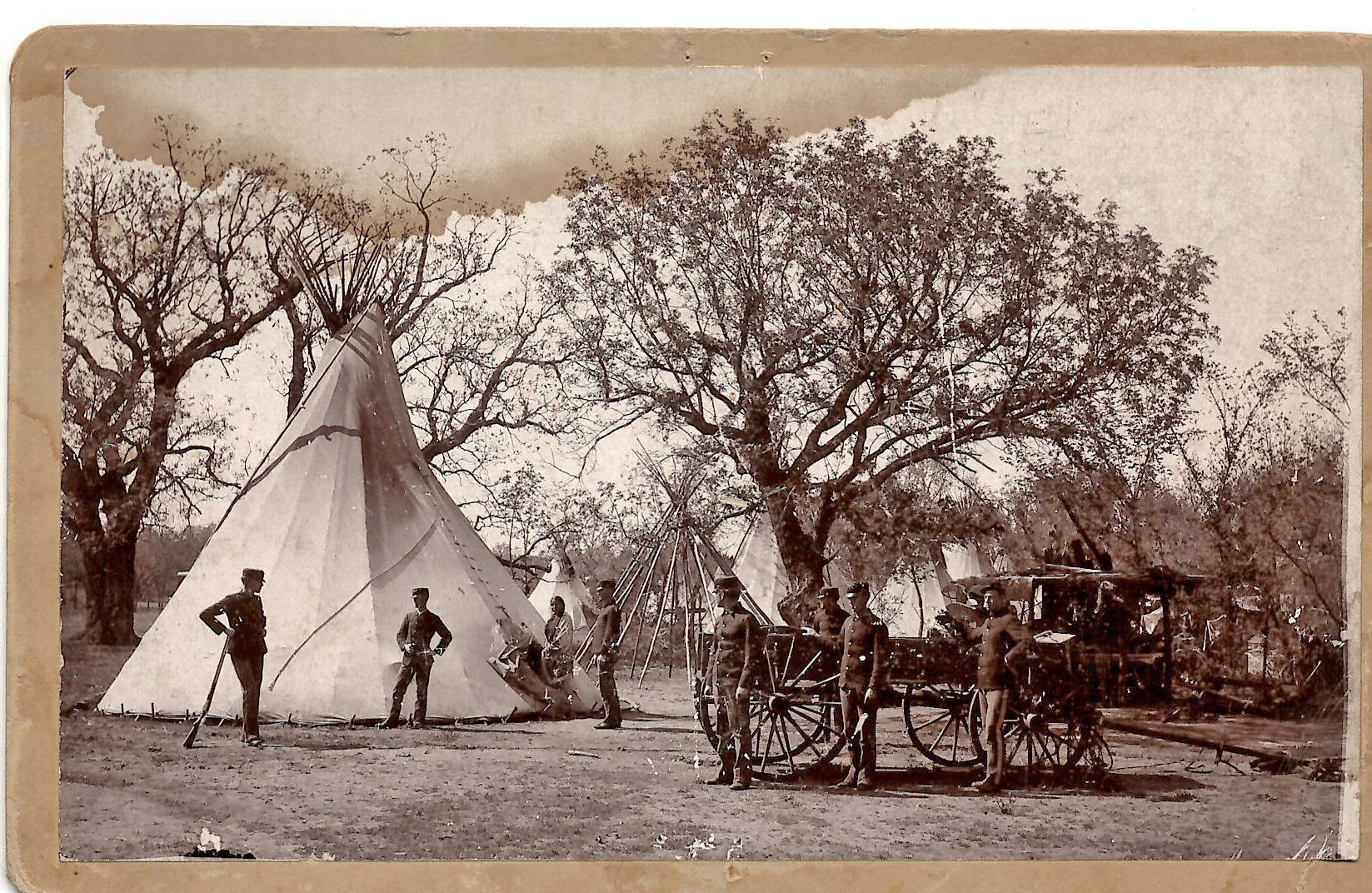 Kiowa tipis.jpg