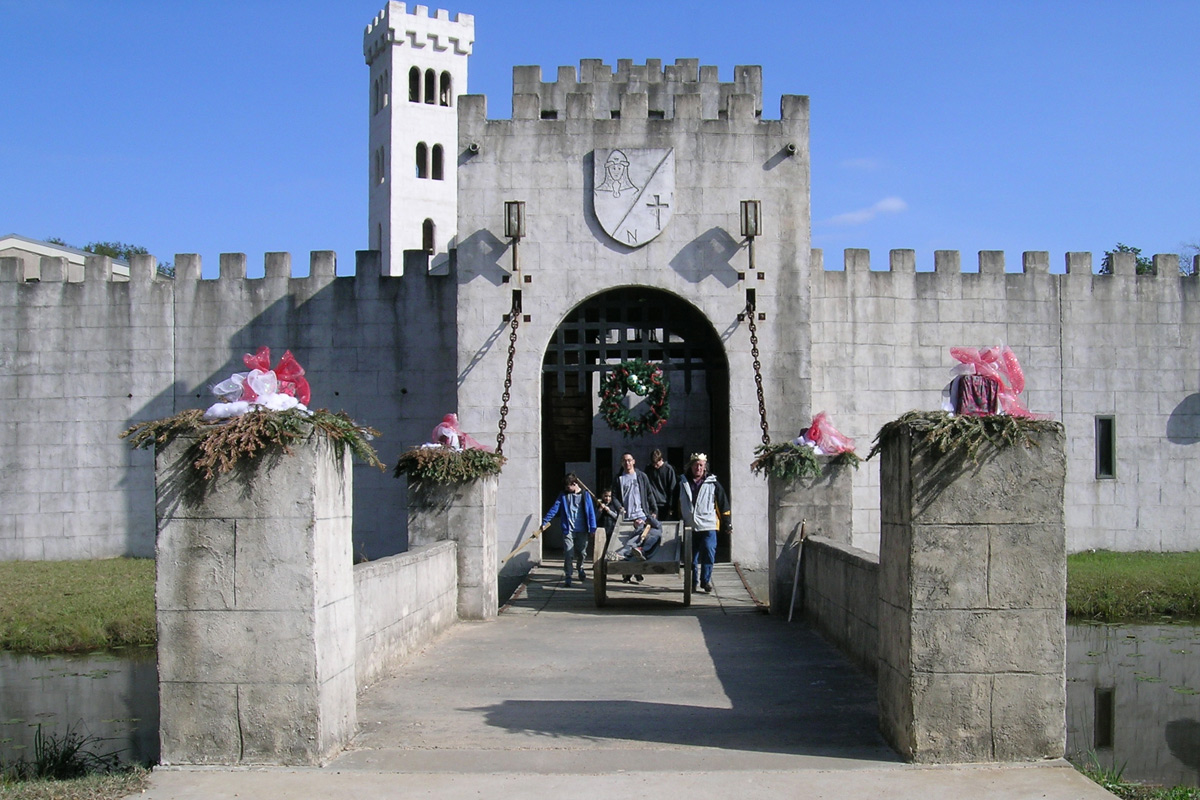 NewmansCastle-Entrance-JO3730.jpg