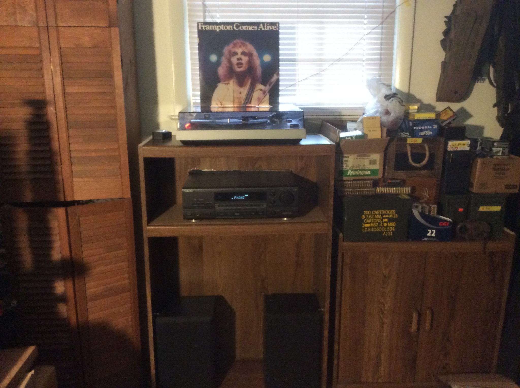 album and turntable from 1976.jpg