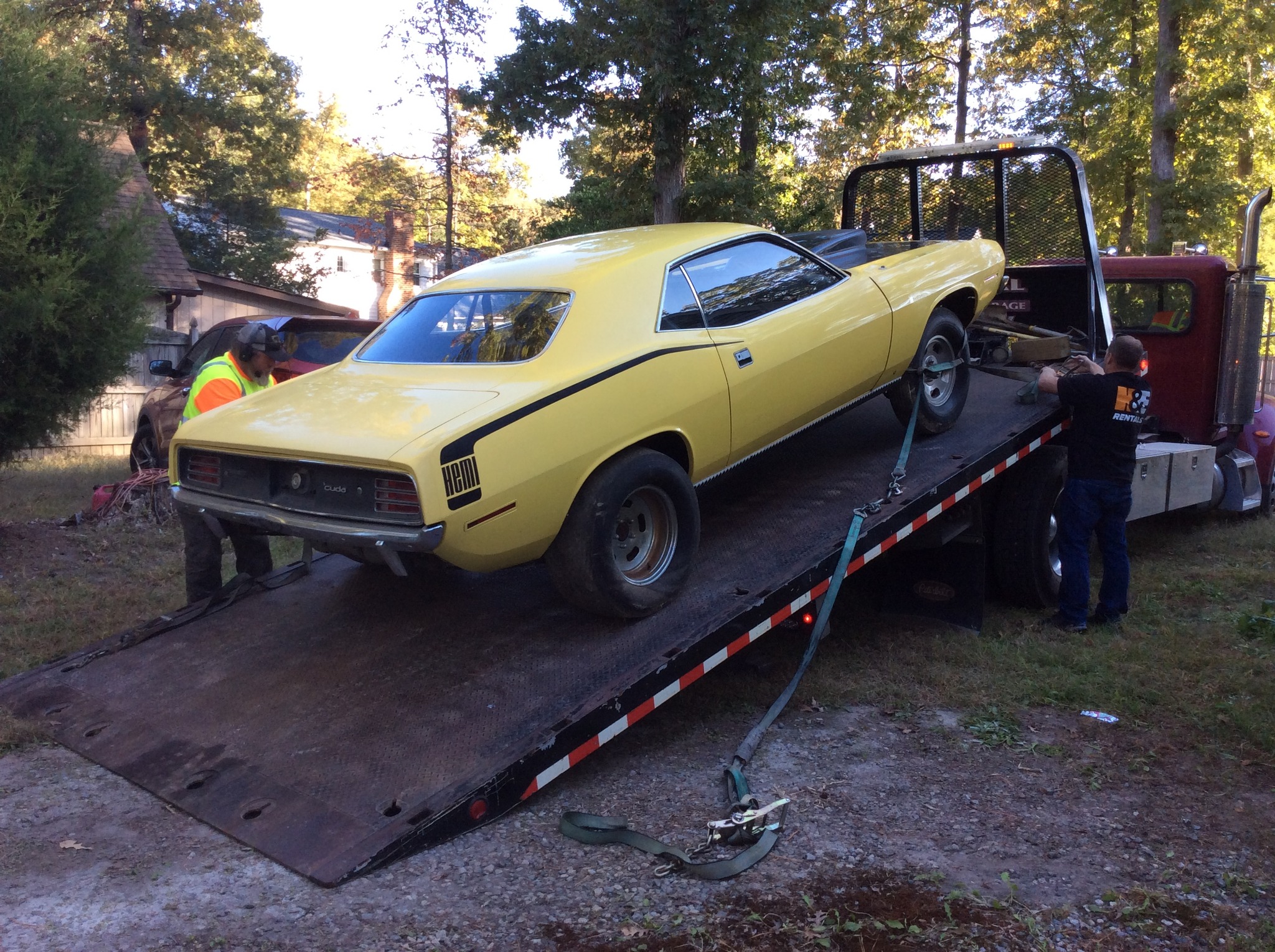Moving day for the Hemi.jpg