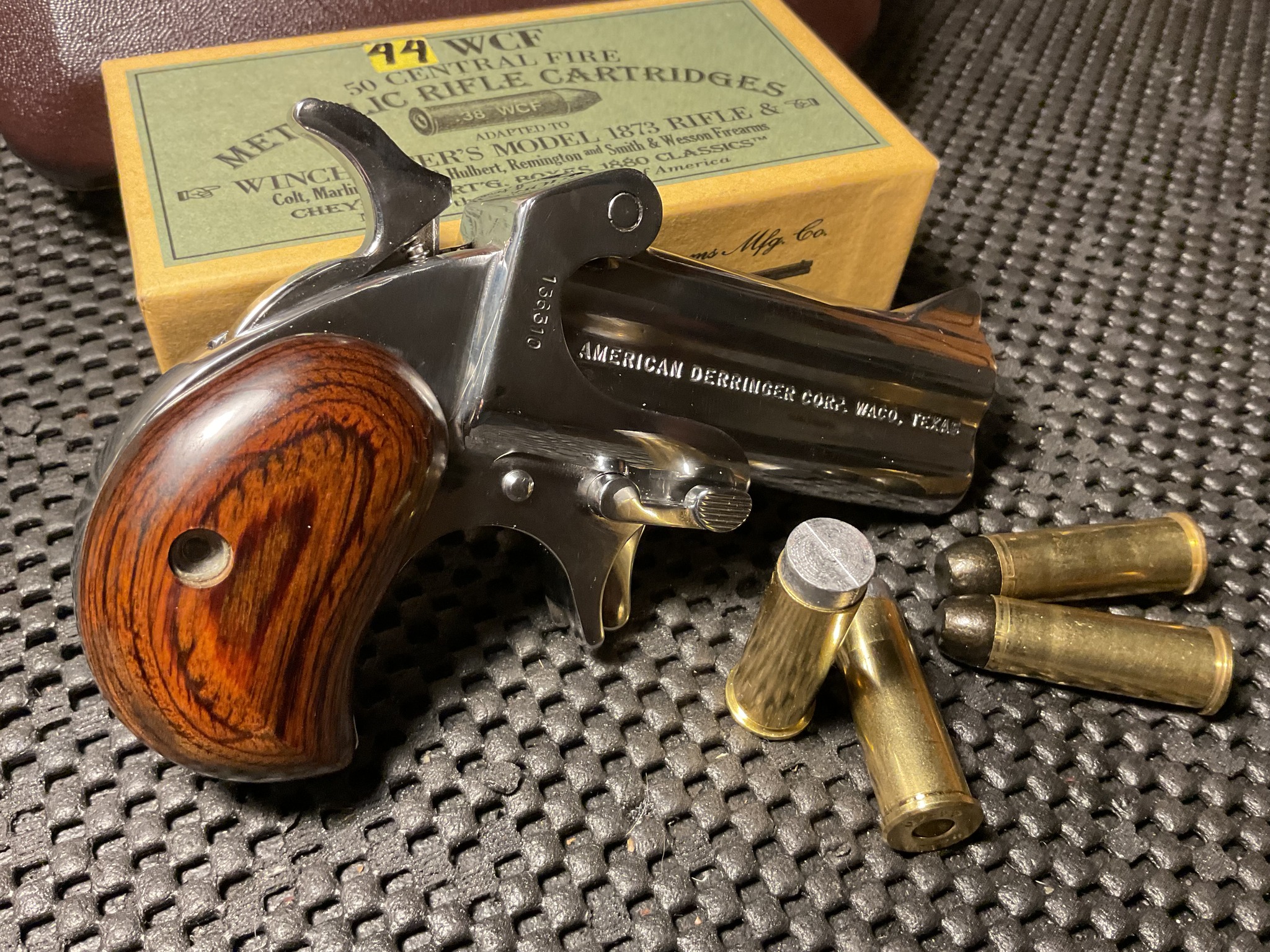 american derringer in 44-40.jpg
