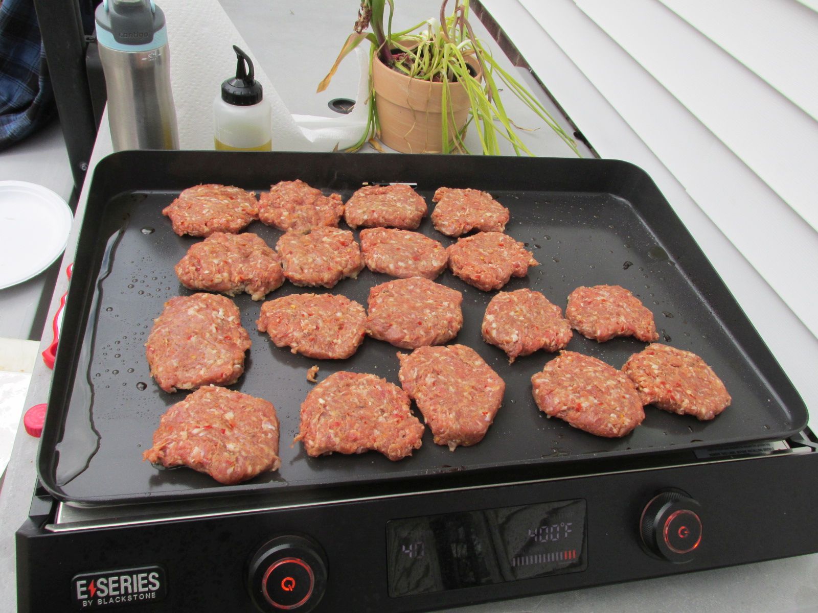 250304 002 Lees bulk sausage cooked for the freezer 002.jpg