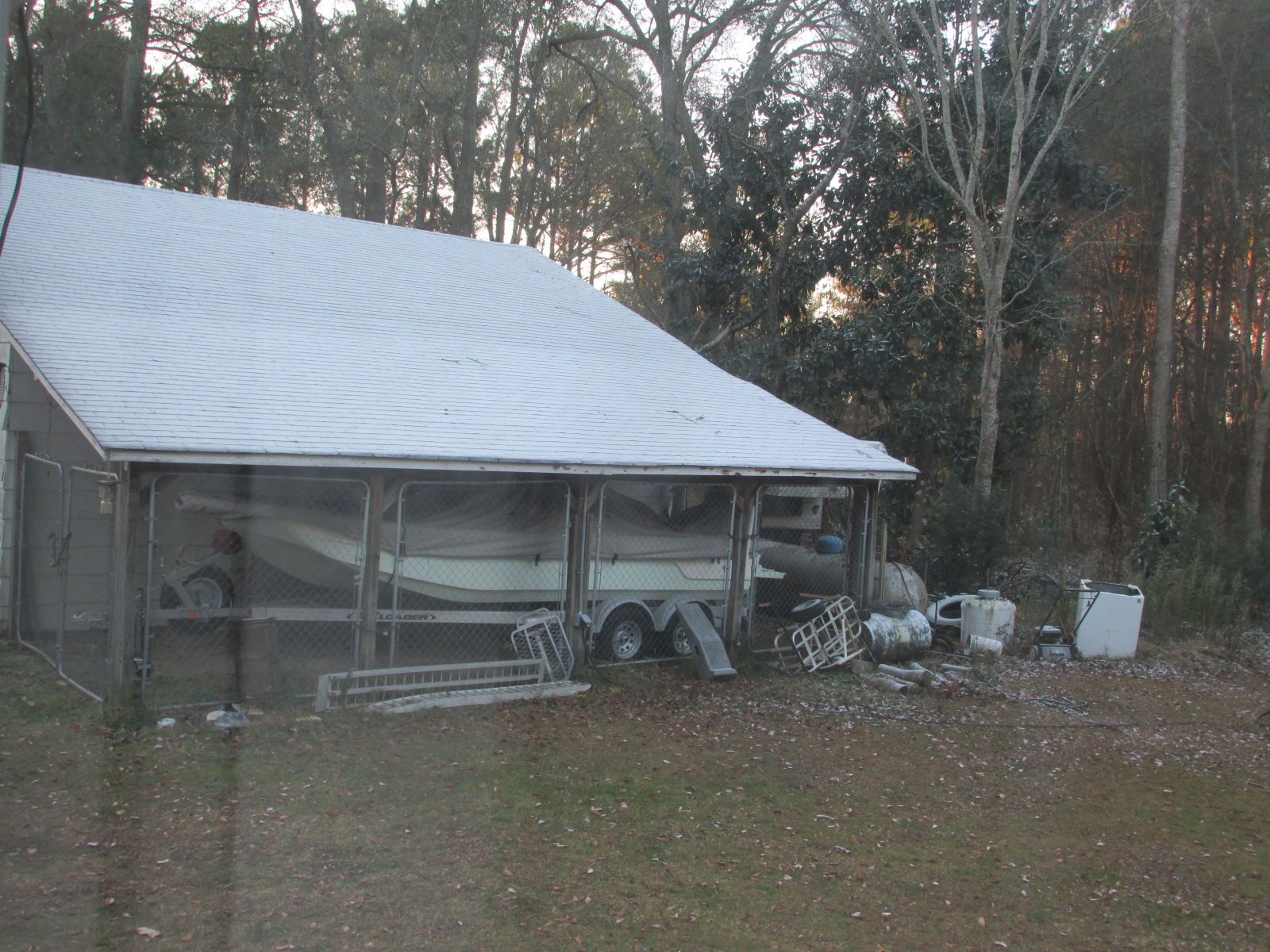 251209 001 first snow 001.jpg