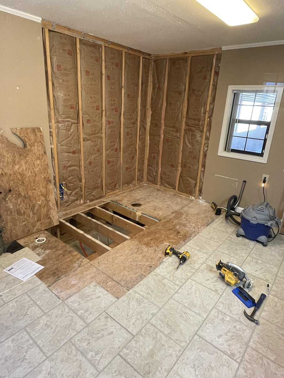 06 Prepped to lay thinset.jpg