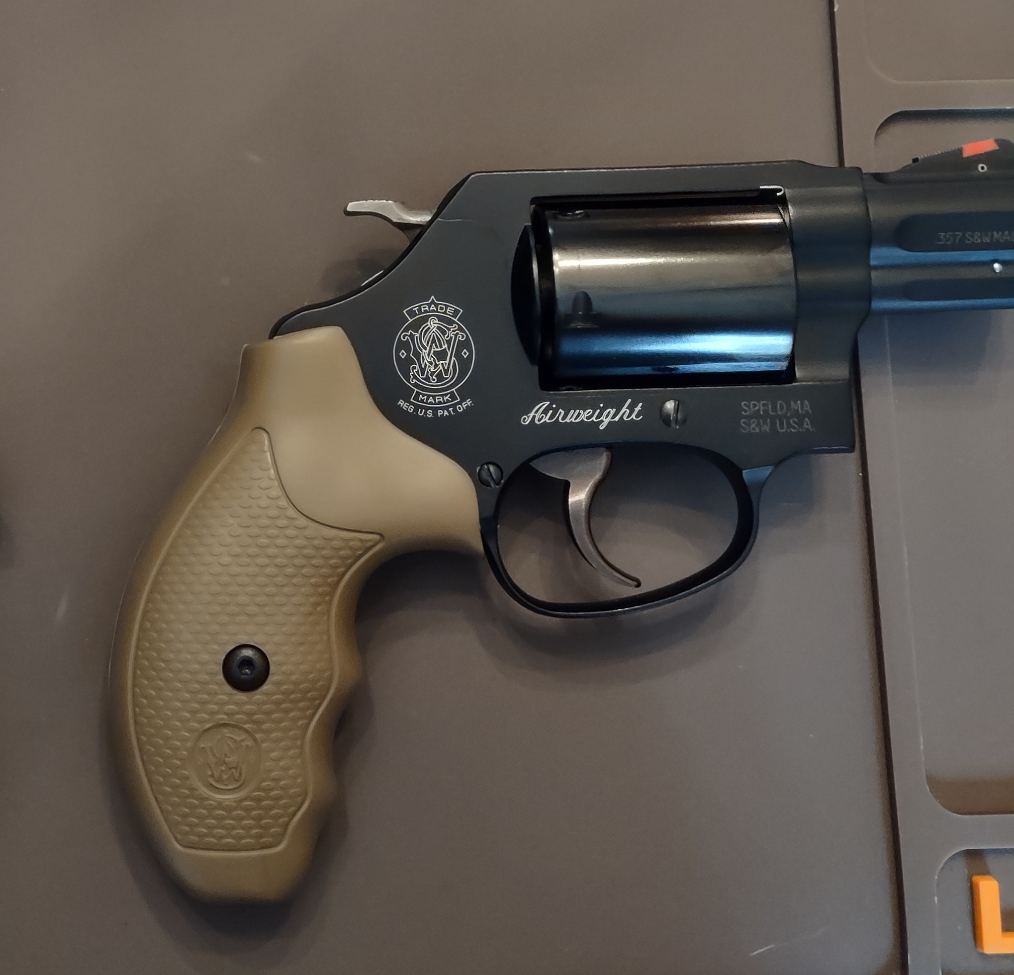 S&W-360.jpg