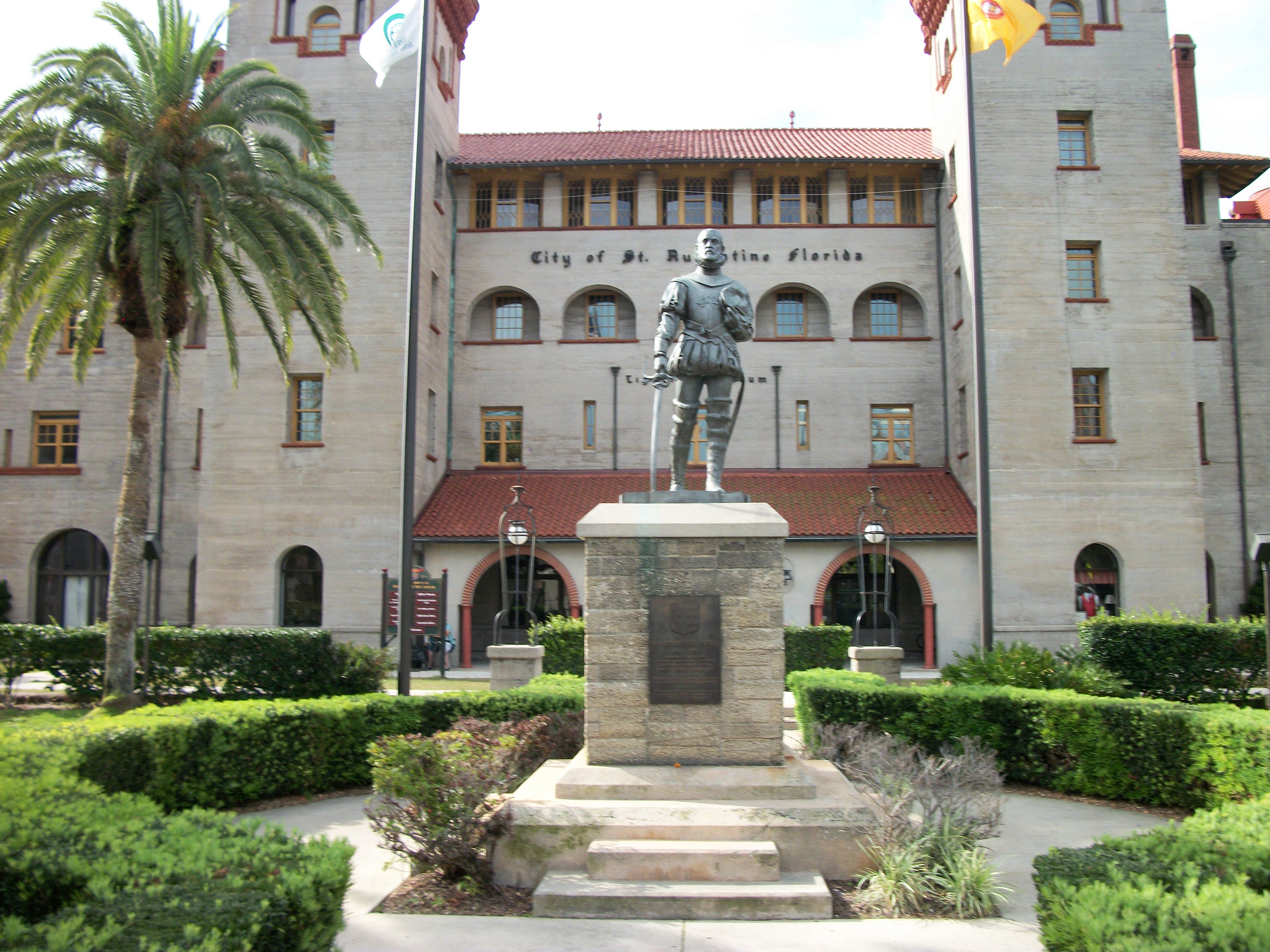 You know it's a beautiful city when city hall looks like this.  St. Augustine