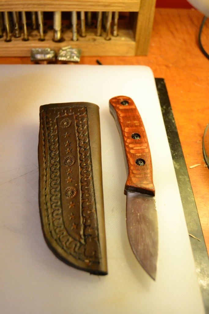 04 knife and sheath.jpg
