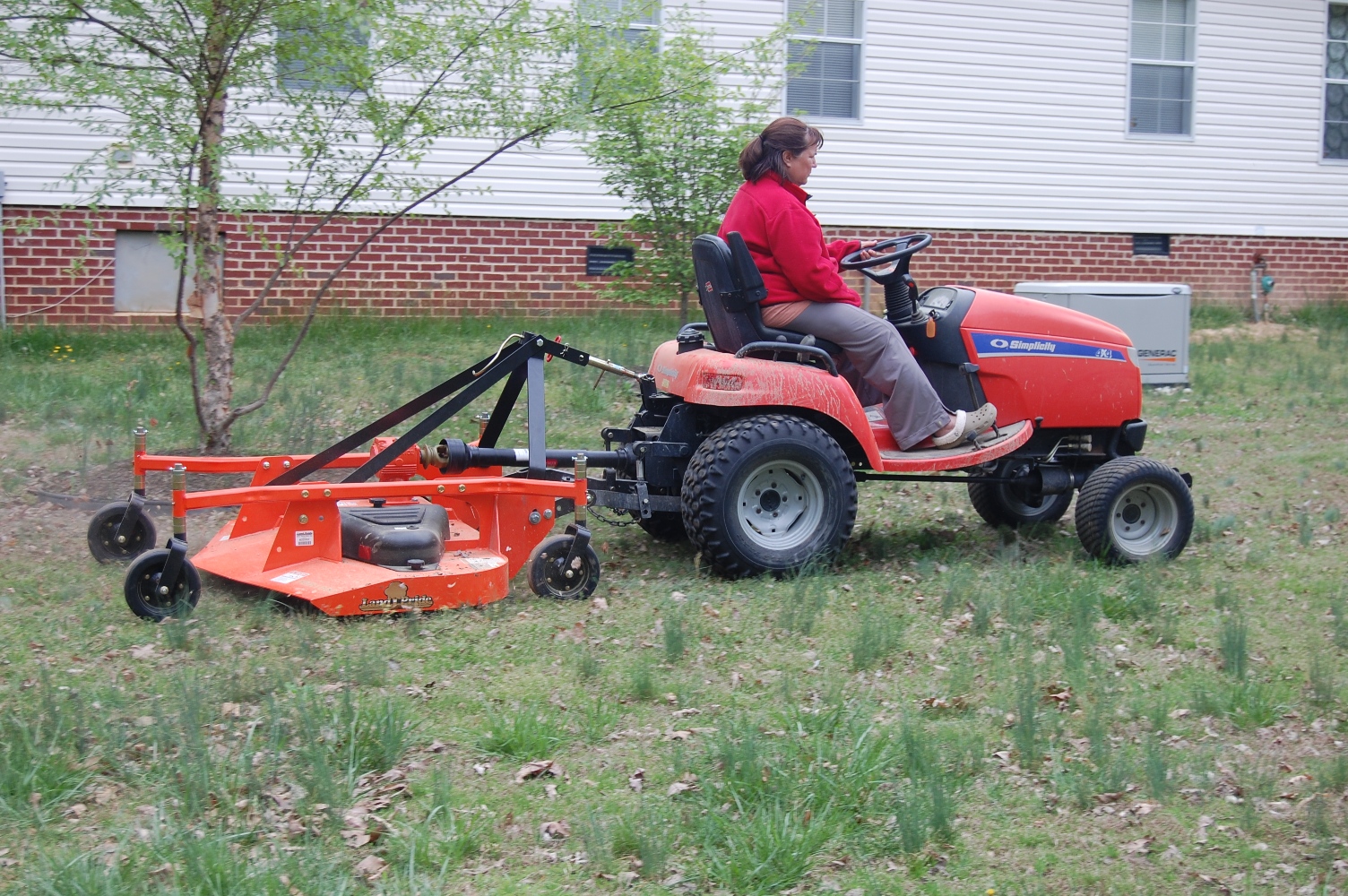 Tinas finish mower 1.jpg